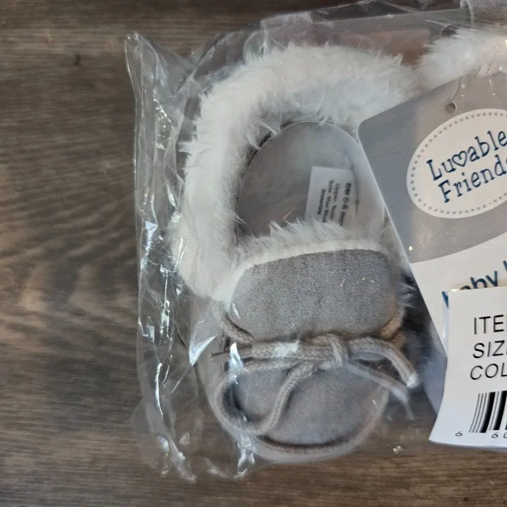 Luvable Friends Baby Booties Unisex Infants Moccasin Shoes Gray Size 0-6 Months